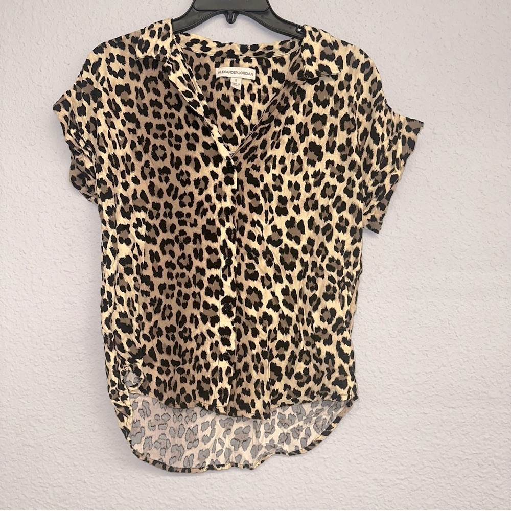 Women’s cheetah print Alexander a Jordan blouse sz S